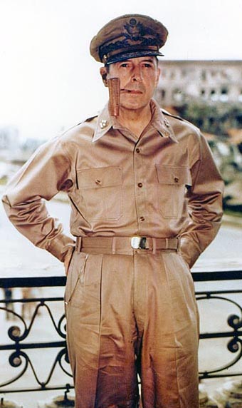 ملف:MacArthur Manila.jpg
