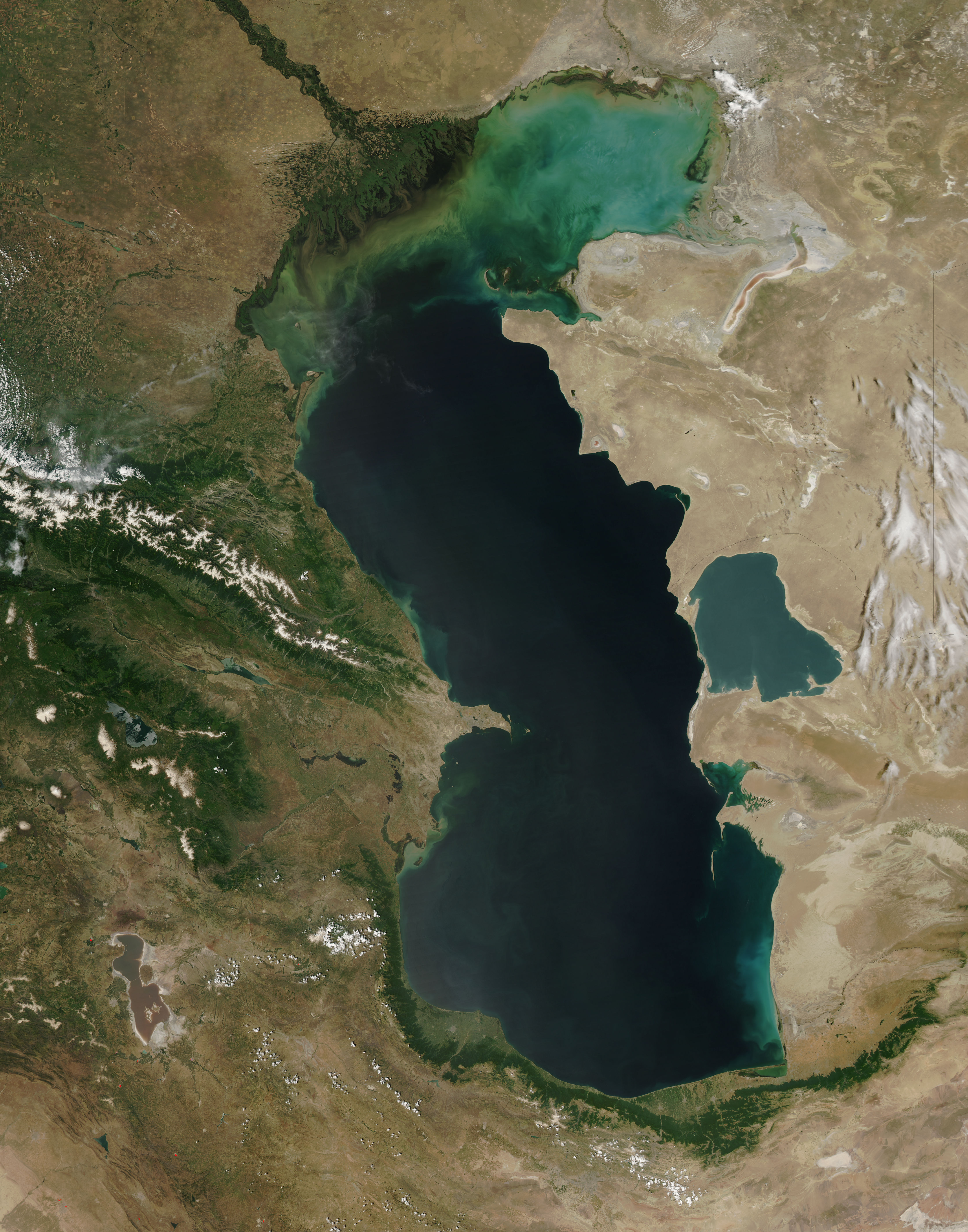 بحر قزوينCaspian Sea - كما صـُورت من MODIS على الساتل تـِرّا المداري