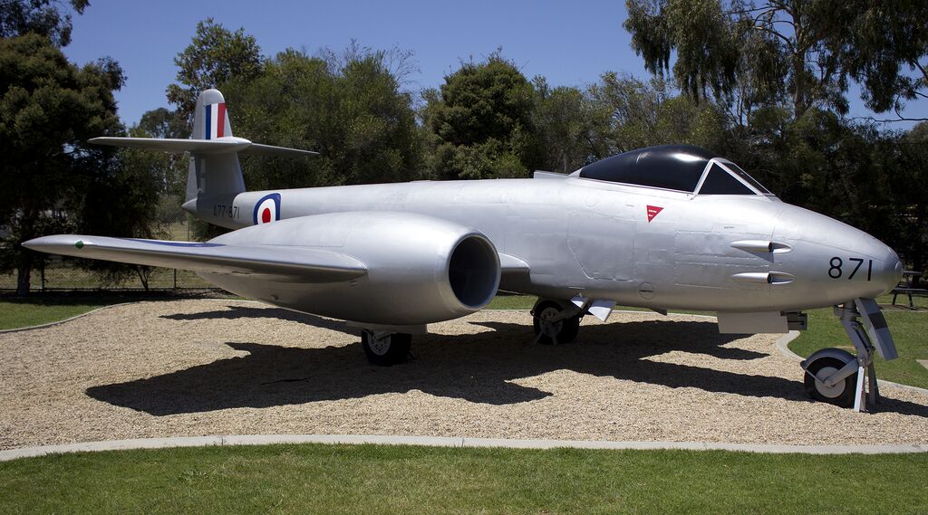 1024px-Gloster_Meteor_A77-871_WK791_F8_-