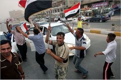 تصغيراحتفالات العراق بانسحاب الجيش الأمريكي من البلاد