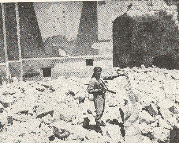 ملف:Arab Legion soldier in ruins of Hurva.jpg
