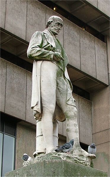 ملف:James Watt - Statue - Birmingham - 2005-10-13.jpg