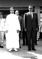 عبد الناصر يودع ولى عهد ليبيا الحسن الرضا بعد انتهاء مؤتمر دول عدم الانحياز بالقاهرة، 10 أكتوبر 1964