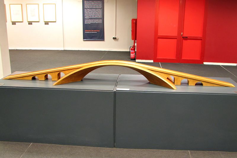 ملف:Leonardo da Vinci Golden Horn Bridge model side.jpg