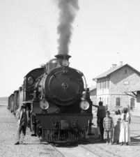 قطار في معان سنة 1920.