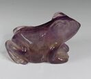 Toad carved in fluorite. Length 8 cm (3 in).