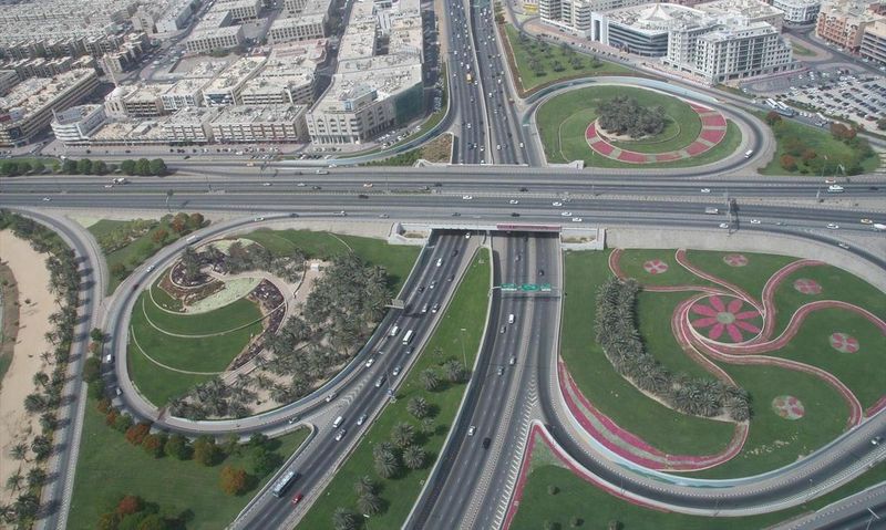 ملف:Dubai Roads on 1 May 2007.jpg