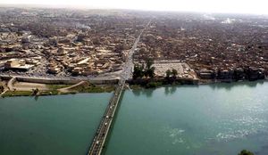 نهر دجلة وجسر الموصل