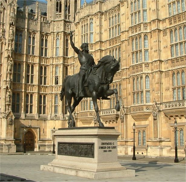 ملف:Richard I of England - Palace of Westminster - 24042004.jpg