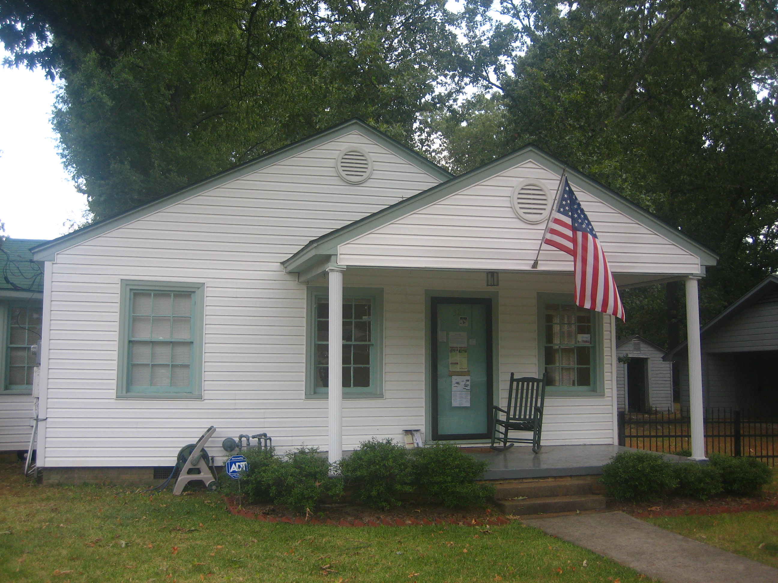 ملفBill Clinton Boyhood Home in Hope, Arkansas IMG 1515.JPG المعرفة