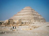 الملك زوسر  Saqqara_Pyramid
