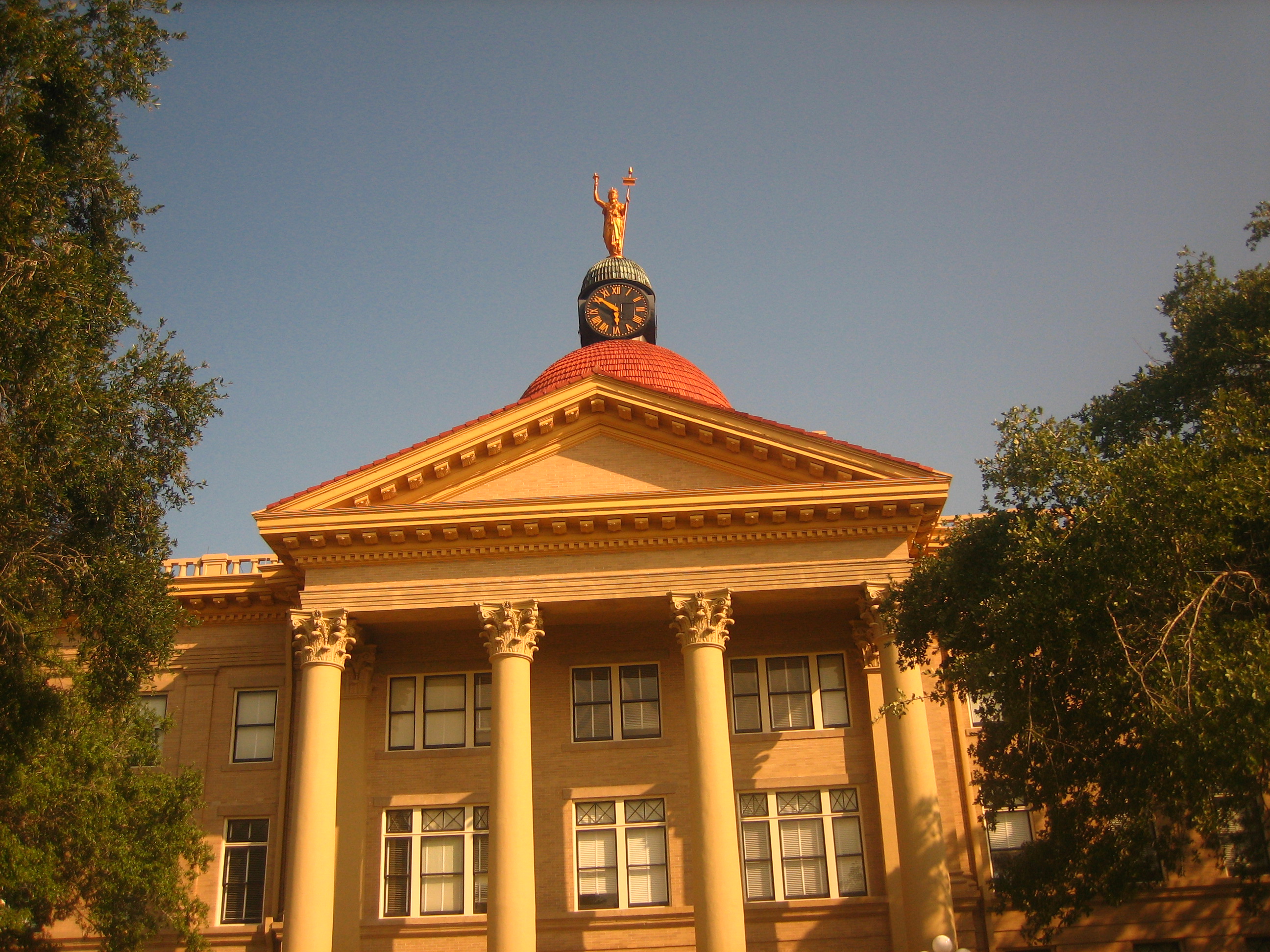 ملفBee County Courthouse in Beeville, TX IMG 0981.JPG المعرفة