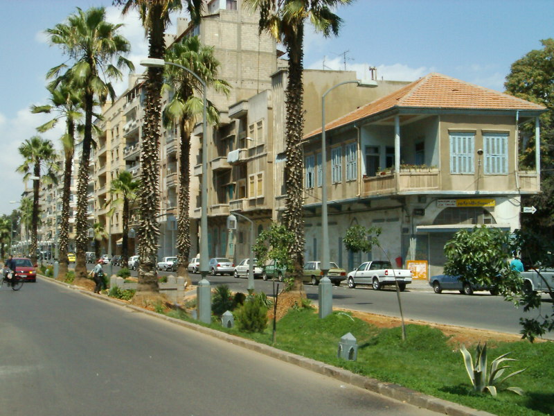 ملف:Street, Downtown Hims, Syria.jpg