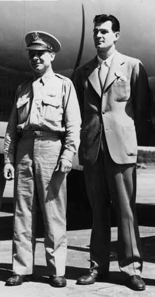 ملف:Doolittle and Magruder.jpg