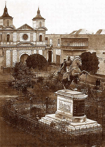 ملف:Plazabolivar.jpg