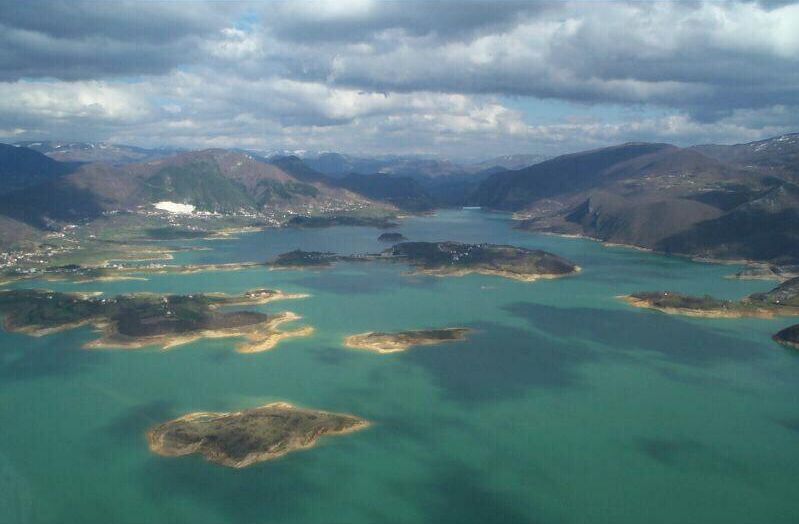ملف:RamskoLake2.jpg
