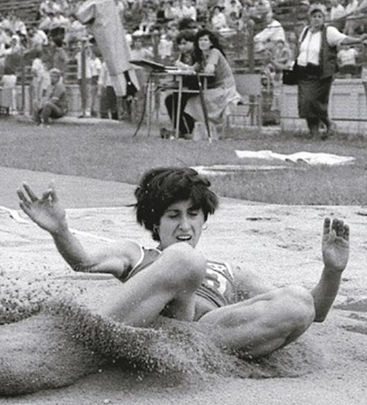 ملف:Vali Ionescu 1984.jpeg