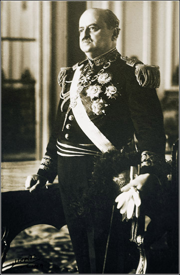 ملف:Óscar Benavides.jpg