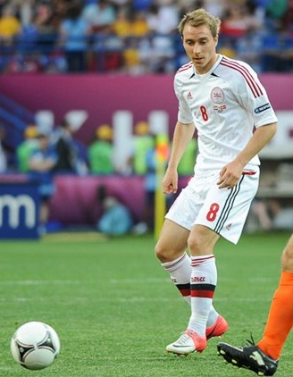 ملف:Eriksen Euro 2012.jpg