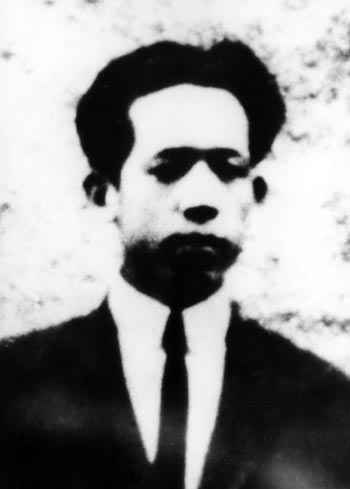 ملف:Li Weihan.jpg