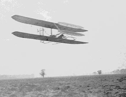 ملف:WrightFlyer1904Circling.jpg