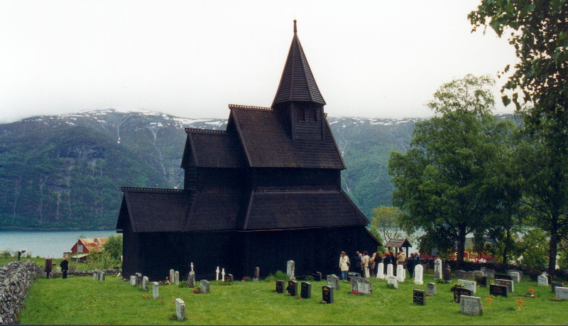ملف:Urnesstavkirke.jpg