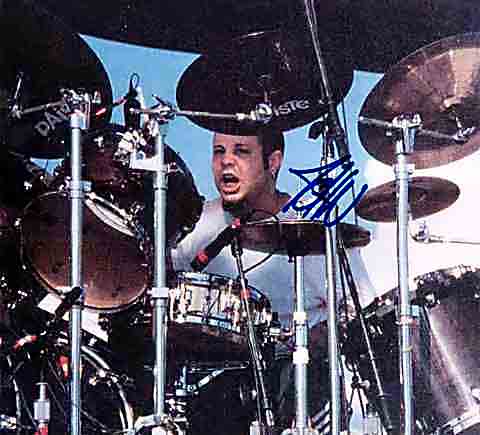 ملف:Drummer John Otto of Limp Bizkit in 2006.jpg