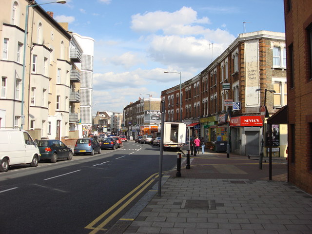 ملف:A4003 Willesden Lane - geograph.org.uk - 767342.jpg