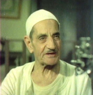 ملف:Abdelwareth Asar.jpg