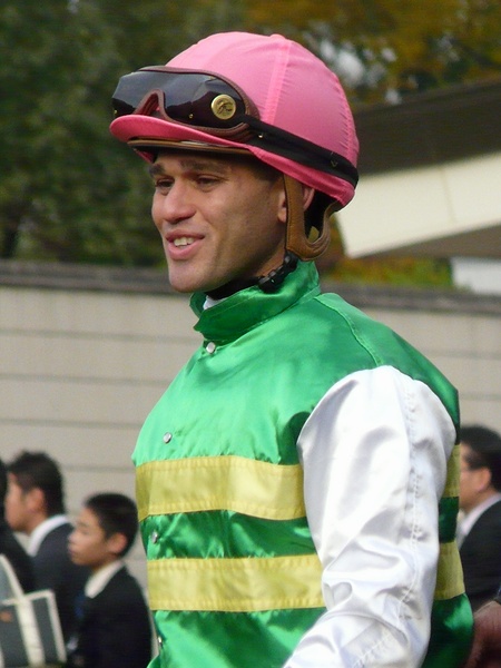 ملف:Javier-Castellano20101114.jpg