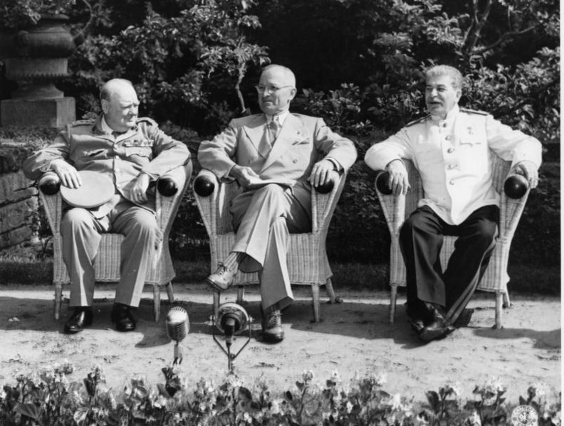 ملف:Potsdam conference 1945-6.jpg