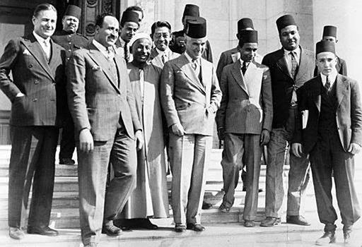 ملف:شارلي شابلن في مصر، 19 مارس 1932.jpg