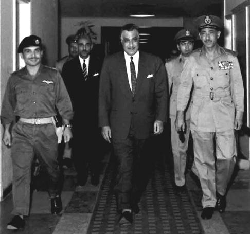 ملف:Nasser, Hussein and Amer before signing Egyptian-Jordanian defense pact.jpg
