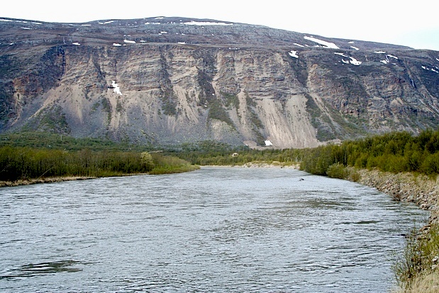 ملف:Lakselva near Lakselv.jpg