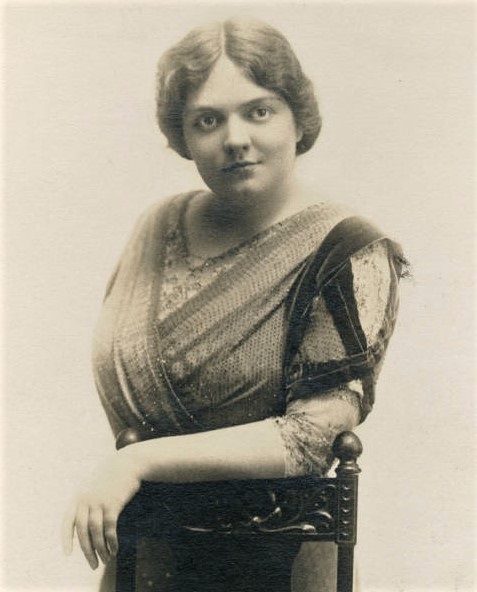 ملف:Dorothy Vaughan (1913 still).jpg