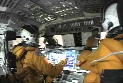 ملف:STS-107 Cockpit Video 3.jpg