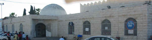ملف:BabaSaliTomb exterior.jpg