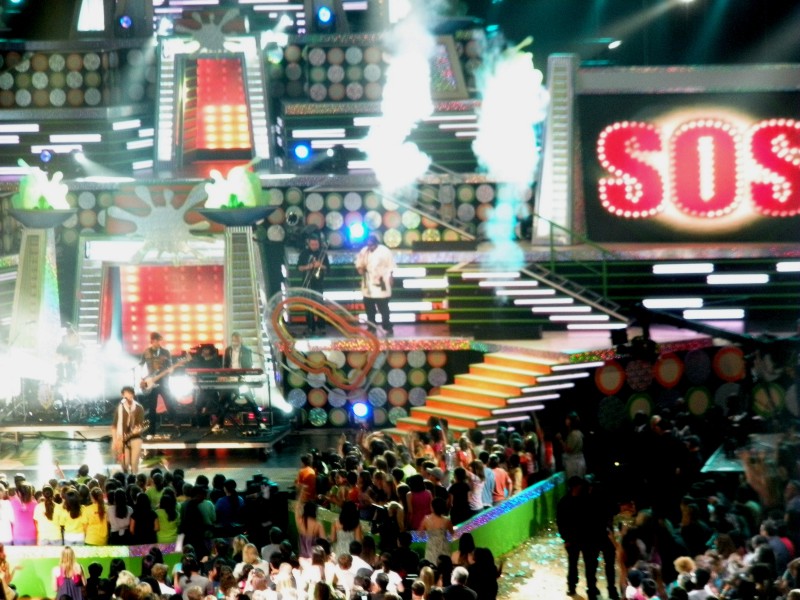 ملف:Jonas Brothers KCA.jpg