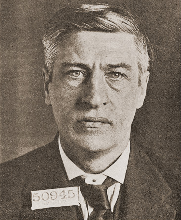 ملف:Larkin-1919 (cropped).jpg