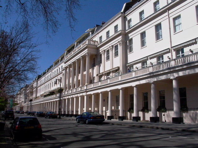 ملف:Eaton Square, London SW1W - geograph.org.uk - 1109683.jpg