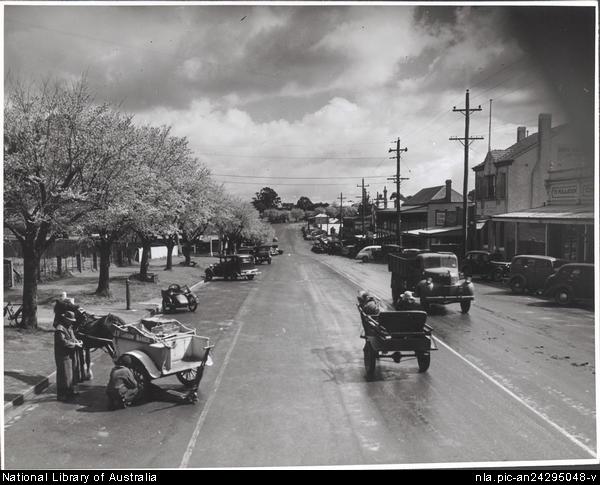 ملف:Main Street Drouin.jpg