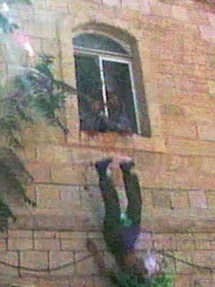 ملف:Ramallah-lynch ar 001.jpg