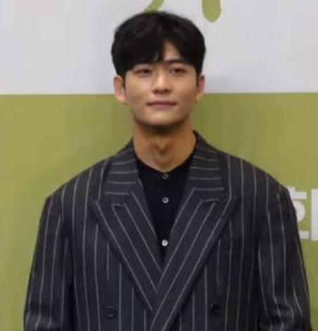 ملف:190930 강태오 (2).jpg