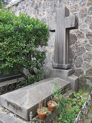 ملف:Sépulture d'Ellen Andree.jpg