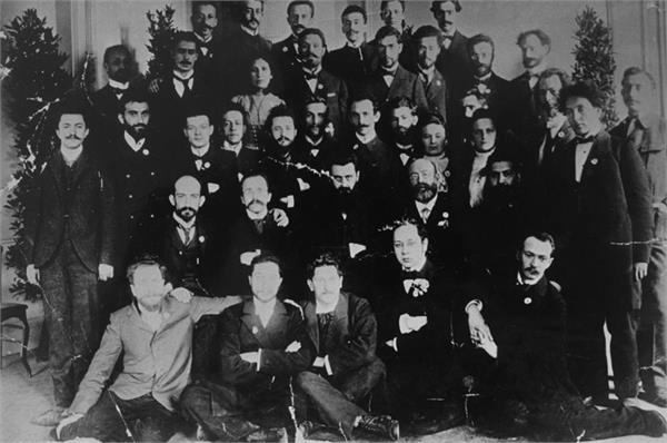 ملف:בזל - משתתפי הקונגרס הציוני החמישי-JNF017289.jpeg