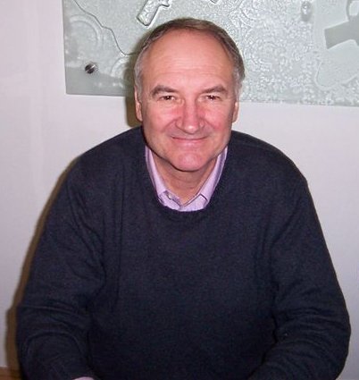 ملف:Michael Keating.jpg