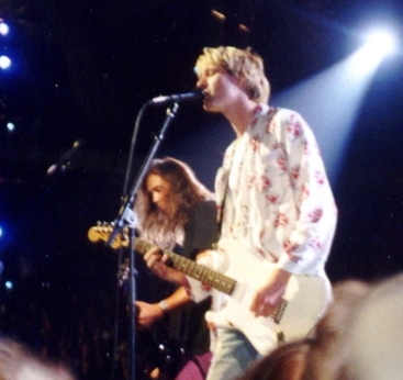 ملف:Nirvana around 1992.jpg