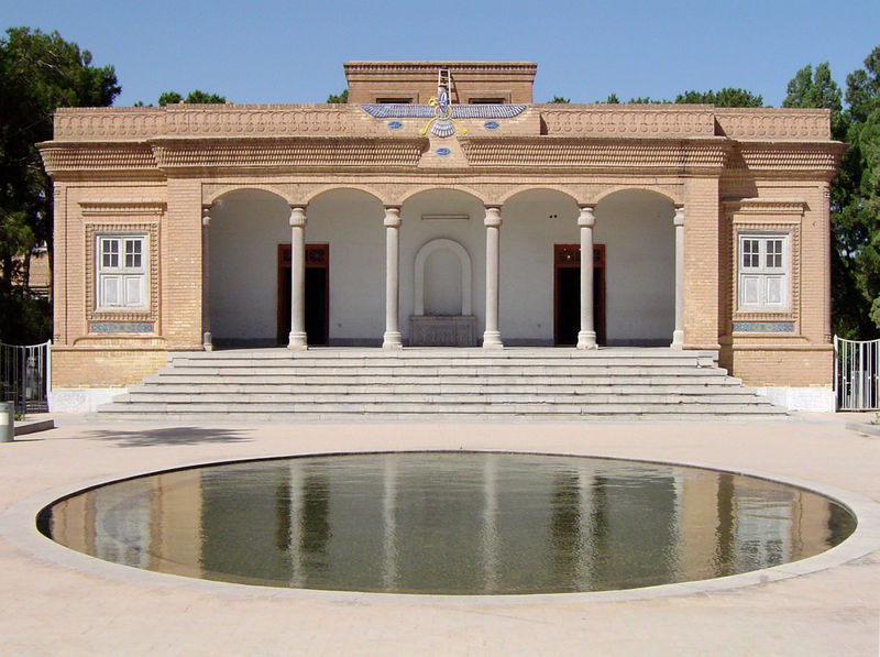 ملف:Yazd fire temple.jpg