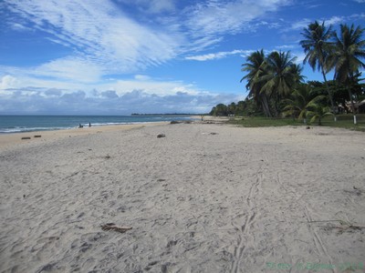 ملف:Sambava, plage(2).jpg