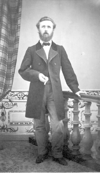 ملف:Pharmacist and brewery owner Axel Tennberg, 1838-1885.jpg